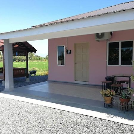 Chalet Desa Halban Kangar Eksteriør billede