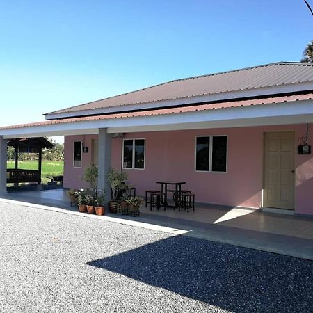 Chalet Desa Halban Kangar Eksteriør billede